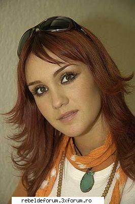 acum il vad :d sry ... aseara nu se vedea delok ... videoclip nou...