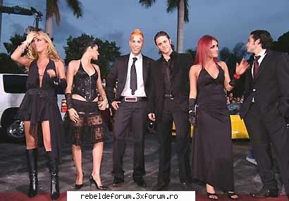 :nod::nod:   da  are dreptate ... te urci pe un blok inalt si.. te faci auzita ;)  si nu te costa